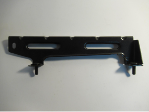 mocowanie bagaznika przod lewe.png