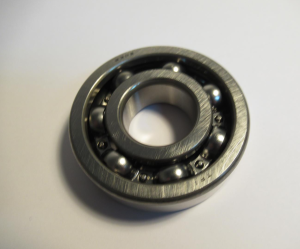 ŁOŻYSKO 6305 POKRYWY SKRZYNI BIEGÓW LEWEJ.png