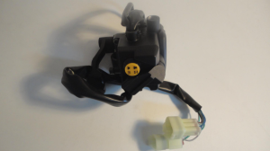 PRZEŁĄCZNIK PRAWA STRONA 4X4.png