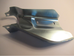 osłona przedniego wydechu.png